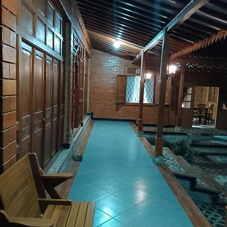 Guesthouse Jogja Omah Punagi Sleman  Luaran gambar